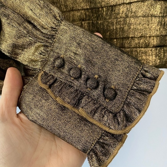 NWT Sam Edelman Edith Split Neck Gold Metallic Top Size XS Long Sleeve V-Neck - Picture 7 of 16